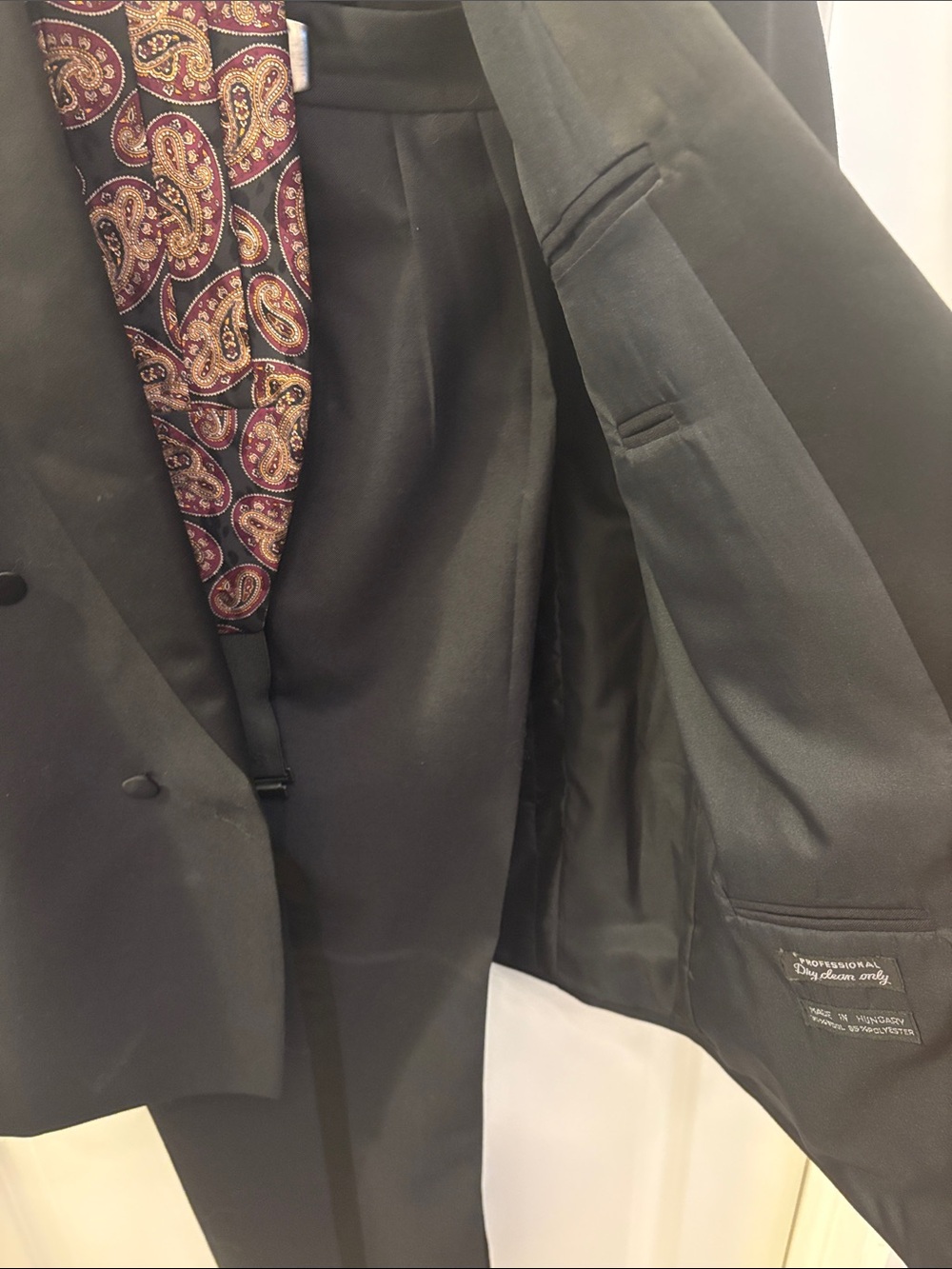 Men's Double-Breasted Black Tuxedo Jacket, Trousers, Cummerbund, 2 bow ties 44R - Picture 4 of 11